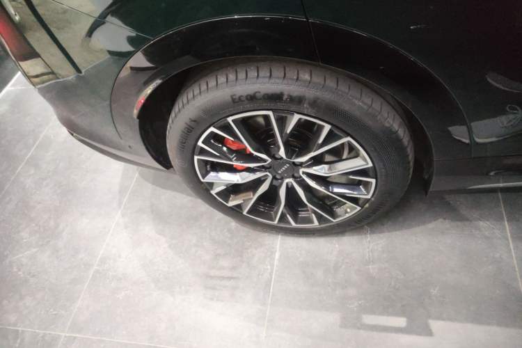 Used Zeekr 7X 2025 100 kWh Long-Range Rear-Wheel Drive with Intelligent Driving Features