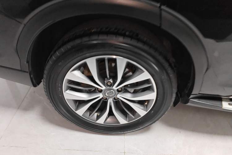 Used GAC Trumpchi GS8 2017 320T Two-Wheel Drive Luxury Smart Connectivity Version (7 Seats)
