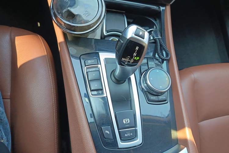 Used BMW 5 Series GT 2014 528i Leading Model
