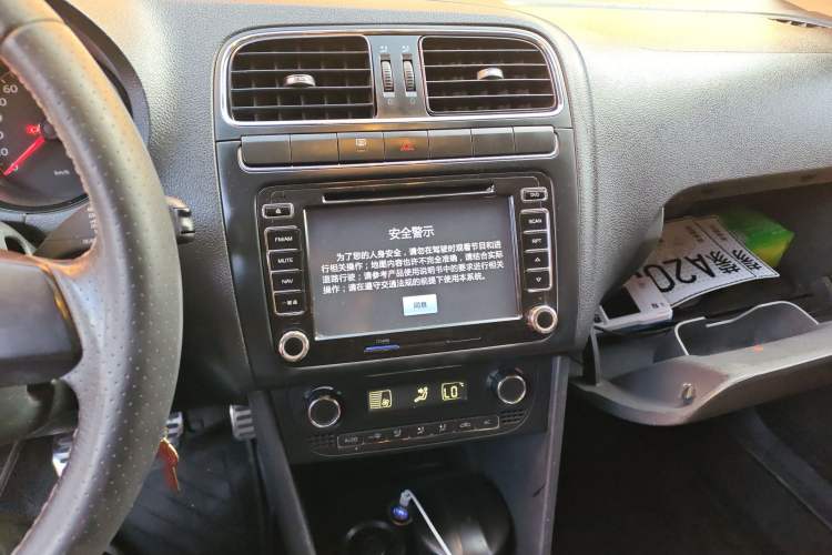 Used Volkswagen Polo 2012 1.6L Cross Polo MT