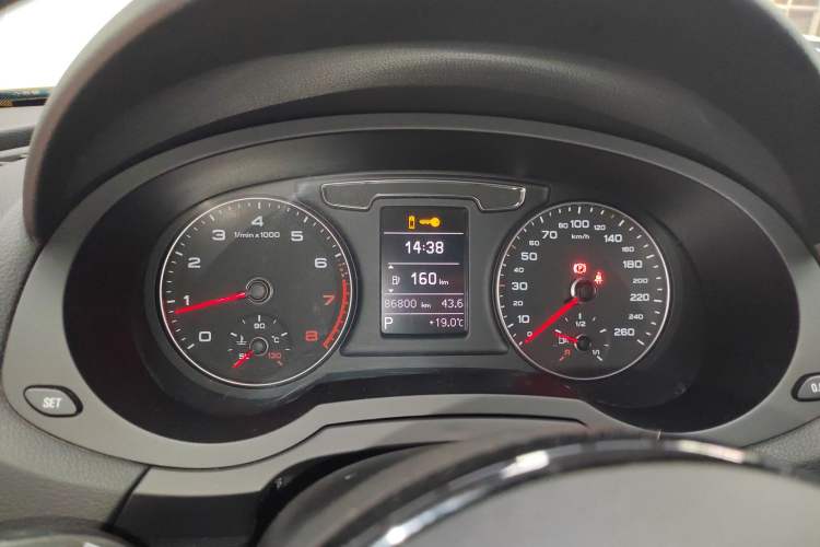 Used Audi Q3 2016 35 TFSI quattro all-wheel-drive style model
