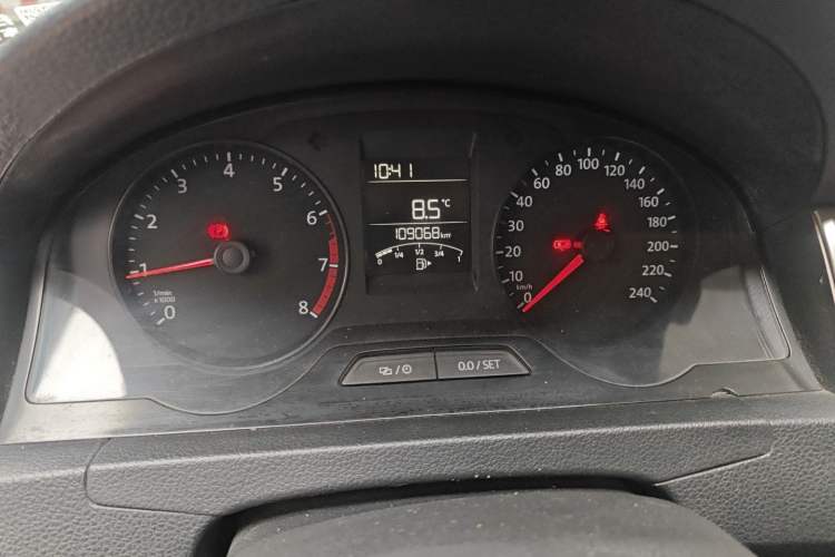 Used Volkswagen Santana 2015 1.4L Manual Fashion Edition