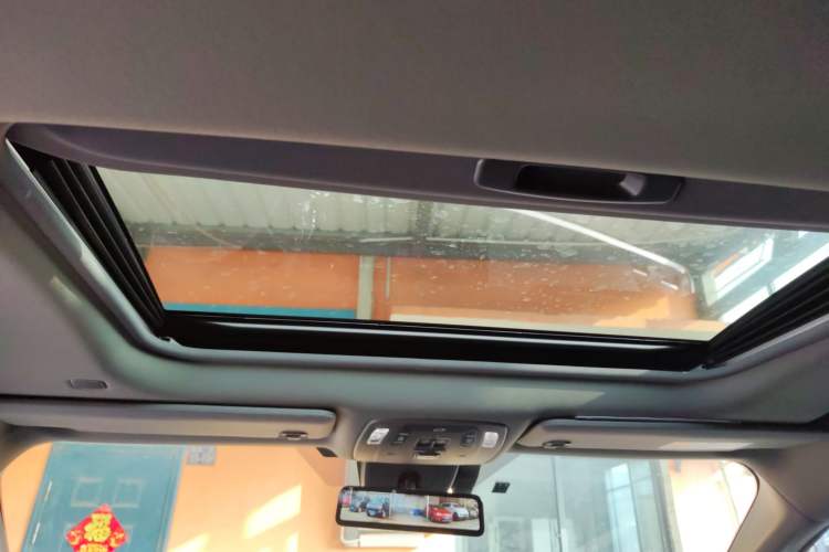 Used Toyota Granvia 2023 2.5L Hybrid Prestige VIP Edition
