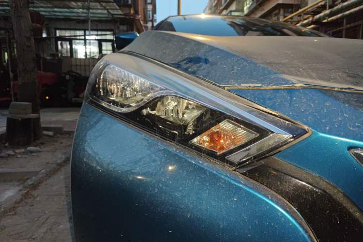 Used Nissan Lannia 2016 1.6L Manual Fashion Edition Right Front Headlight