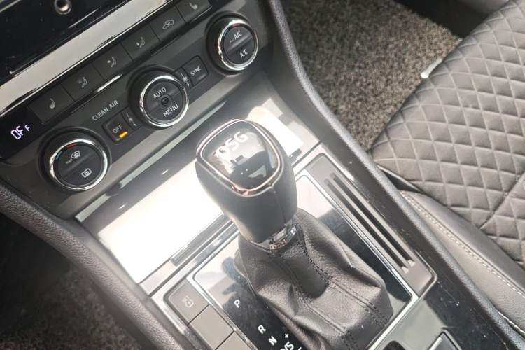 Used Skoda Superb 2016 TSI330 DSG Innovation Edition
