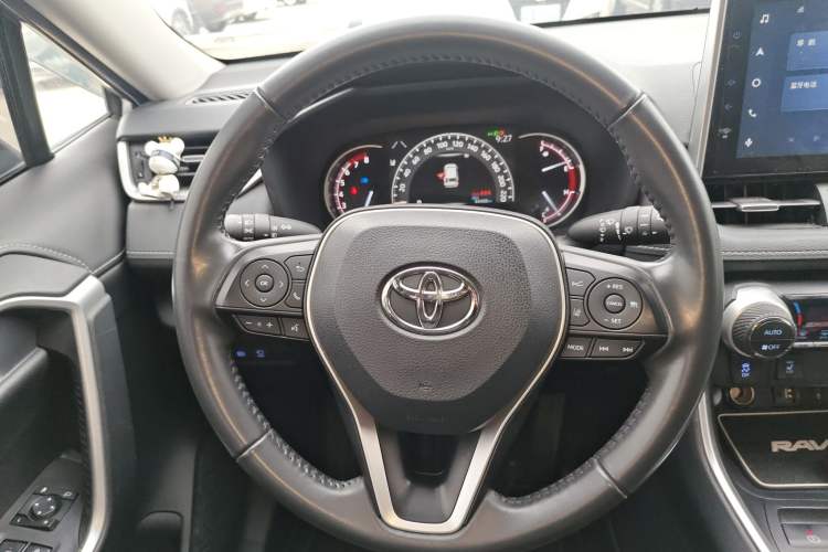 Used Toyota RAV4 2021 2.0L CVT Two-Wheel Drive Fashion PLUS Edition