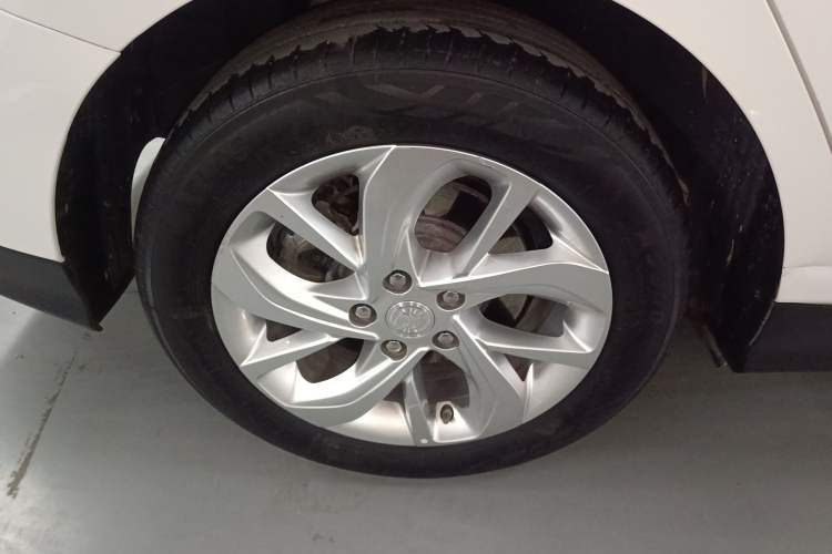 Used Buick Velite 6 2023 430km Range Commuter Version Right Rear Wheel Hub