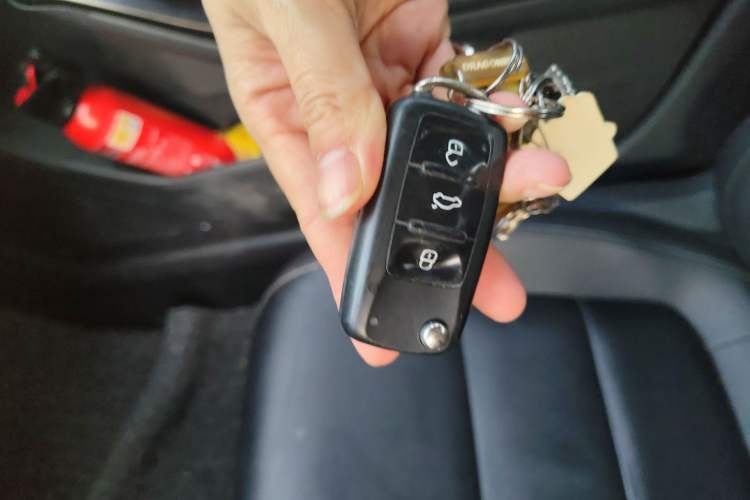 Used Volkswagen Sagitar 2018 1.6L Manual Comfort Model Vehicle Key