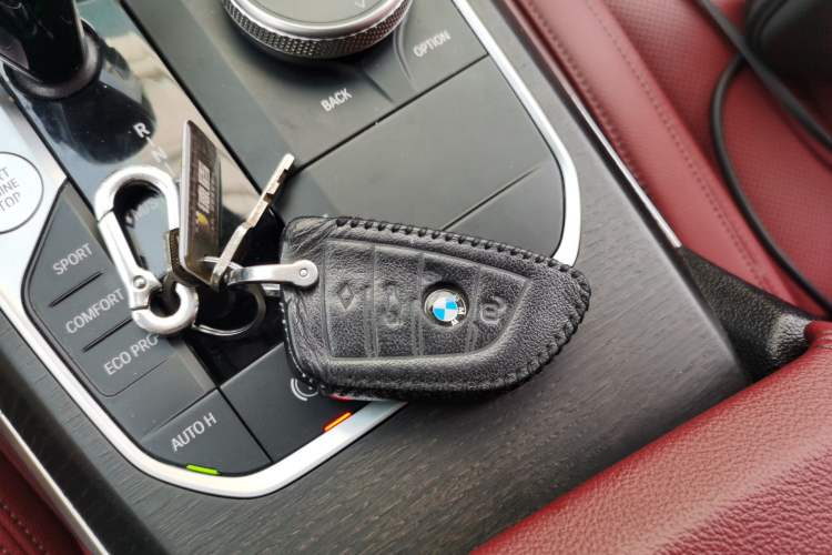 Used BMW 3 Series 2022 325i M Sport Package Vehicle Key