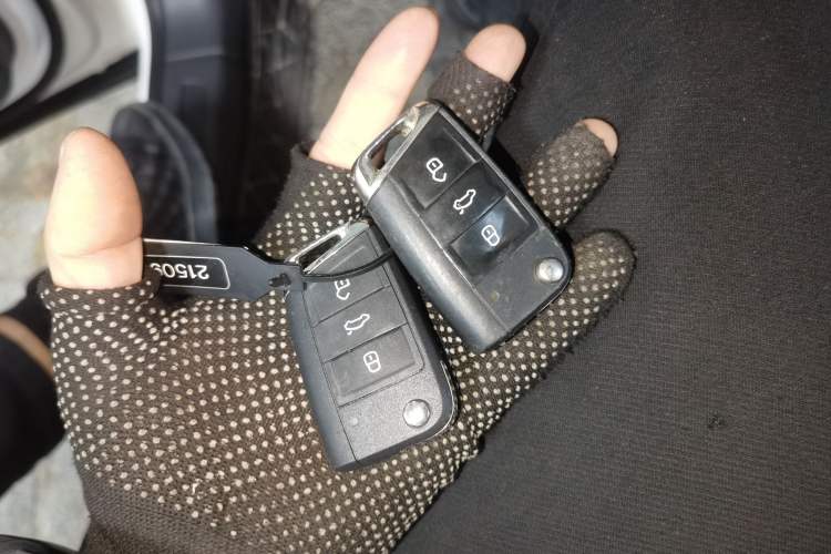 Used Volkswagen Tiguan L 2018 330TSI Automatic Two-Wheel Drive Comfort Edition Interior 1