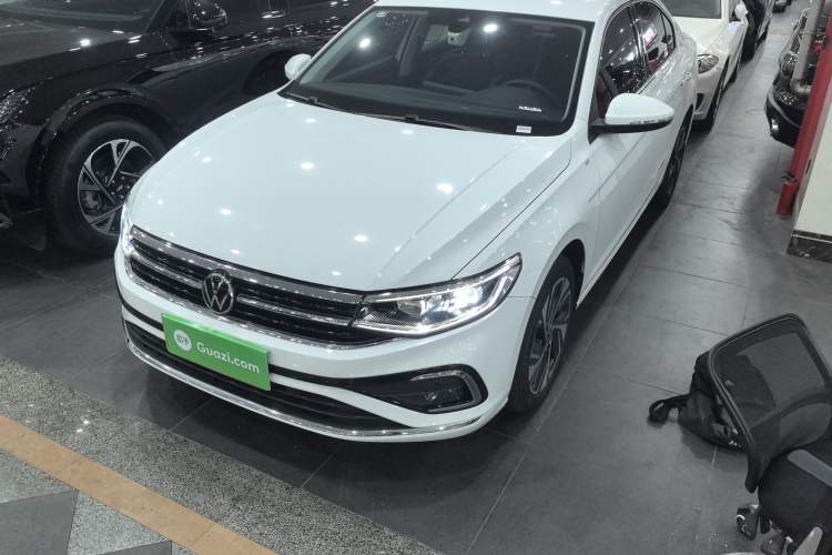 Used Volkswagen Bora 2025 300TSI DSG Prestige Edition