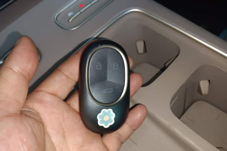 Used Nio ES8 2023 75 kWh Executive Edition
