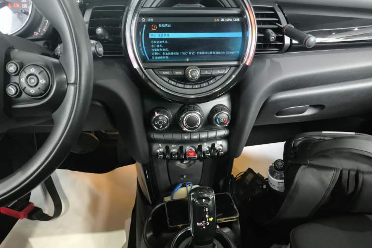 Used MINI MINI 2018 1.5T COOPER Classic Edition Five-Door Version