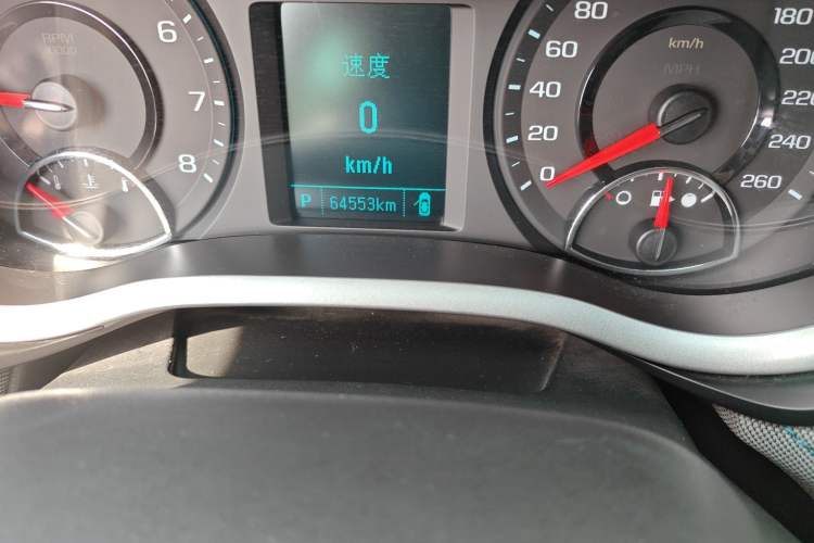 Used Chevrolet Malibu 2016 1.6T Automatic Comfort Edition Odometer Close Up