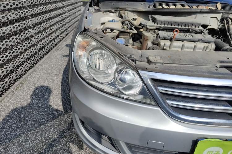 Used Volkswagen Lavida 2011 1.6L Manual Joy Version Right Front Headlight