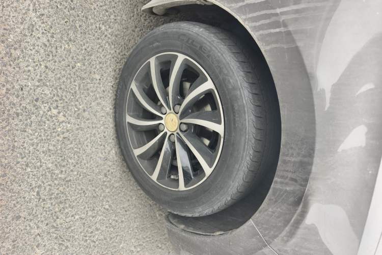 Used Skoda Rapid 2015 1.4L Manual Enjoyment Model
