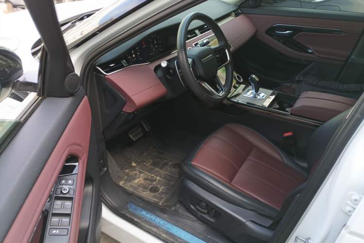 Used Land Rover Range Evoque 2022 Facelifted Aurora L 249 PS R-Dynamic Luxury Edition Driver Seat