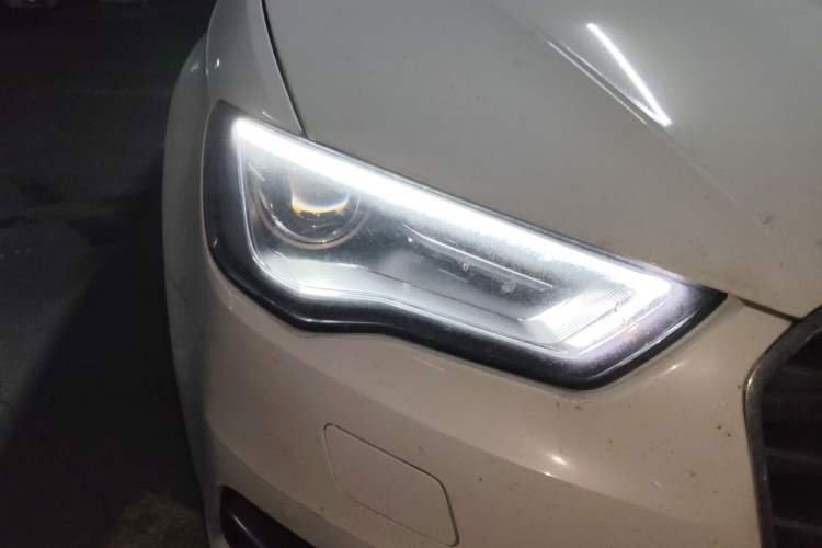 Used Audi A3 2014 Sportback 35 TFSI Automatic Comfort Model Right Front Headlight