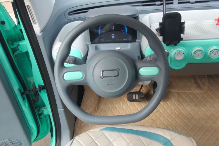 Used Bestune Pony 2024 170km Range Energizing Horse Steering Wheel