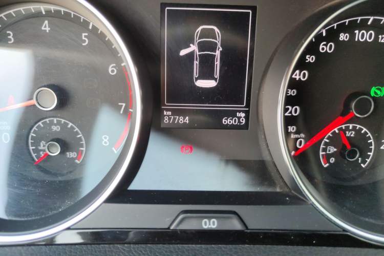 Used Volkswagen Golf 2018 280TSI Automatic R-Line Model Odometer Close Up