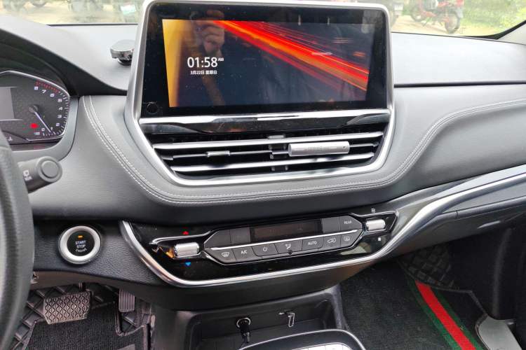 Used SAIC MAXUS G20 2021 Facelifted PLUS 2.0T Gasoline Automatic Luxury Edition