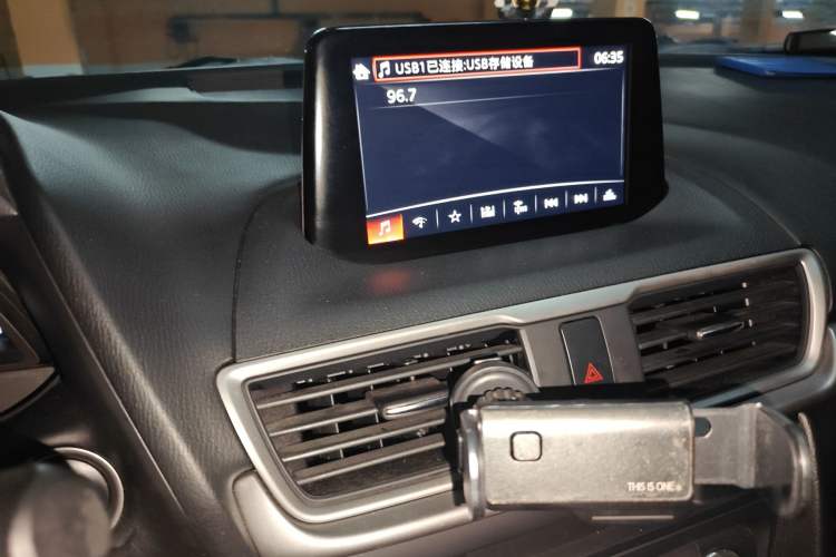 Used Mazda Mazda 3 Axela 2017 Sedan 1.5L Automatic Luxury Model China VI Standard