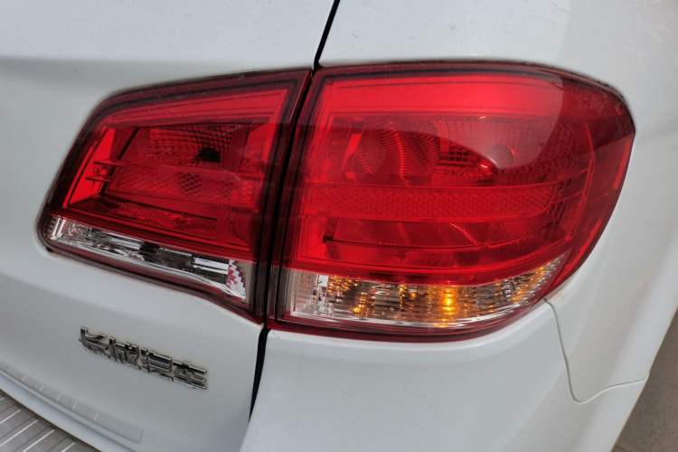 Used Haval H6 2016 Upgraded Model 1.5T Manual Two-Wheel Drive Urban Version
