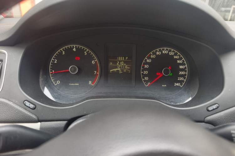 Used Volkswagen Sagitar 2014 Revised Version 1.6L Automatic Leading Edition Instrument Cluster