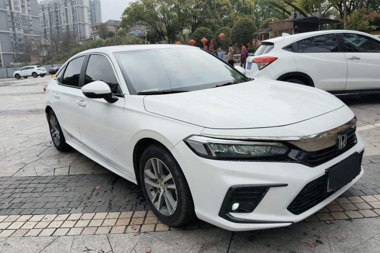 Used Honda Civic 2023 240TURBO CVT Dynamic · Center Stage Special Edition