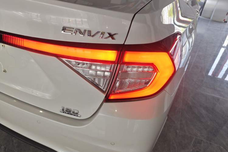 Used Honda Envix 2019 180TURBO CVT Enjoyment Edition China VI Exterior 3