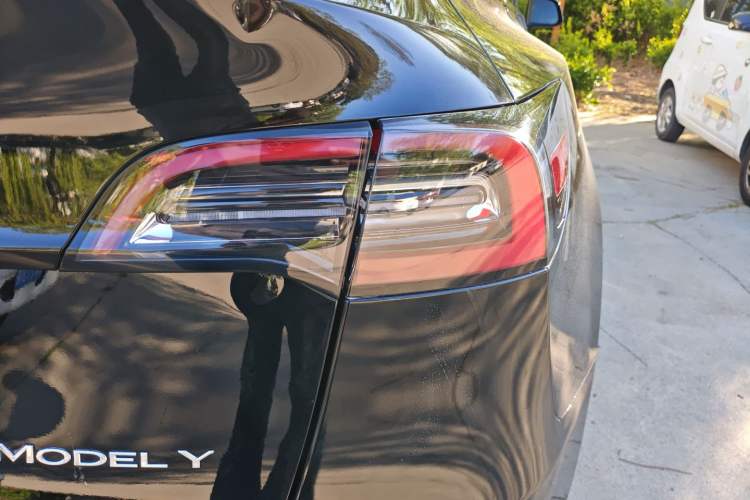 Used Tesla Model Y 2022 Rear-Wheel-Drive Version