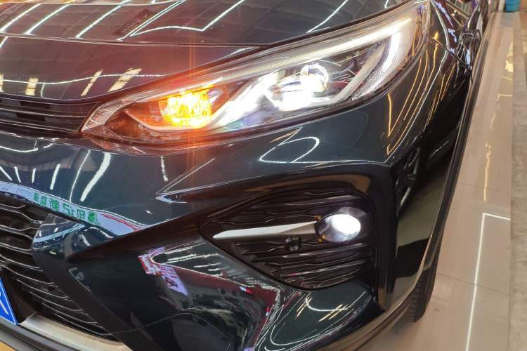 Used Toyota Wildlander 2023 Dual-Motor 2.5L E-CVT Four-Wheel Drive Prestige Edition Left Front Headlight