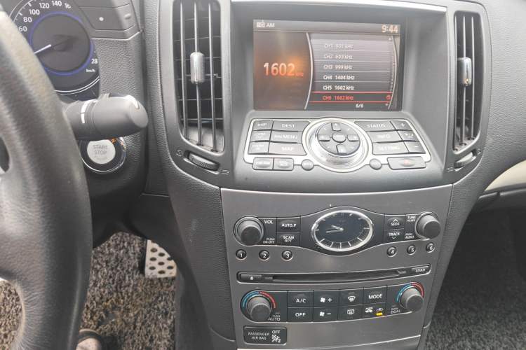 Used Infiniti G Series 2013 G25 Sedan Luxury Sport Edition Audio And AC Panel