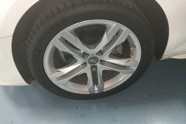 Used Audi A4L 2019 40 TFSI Fashion Edition China VI Emission Standard