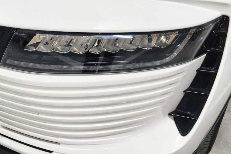 Used ORA iQ 2018 High-Range Version Smart Connectivity Model