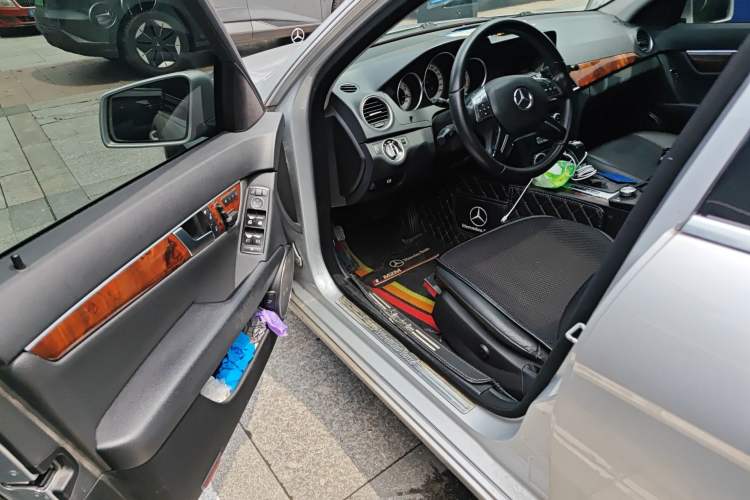 Used Mercedes-Benz C-Class 2011 C 200 CGI Elegant Model
