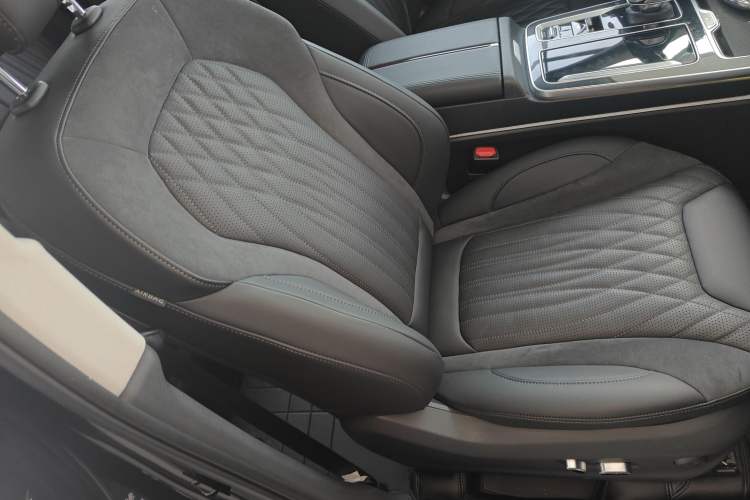 Used Hongqi HS5 2023 2.0T Qixiang Pro Edition Right Front Seat