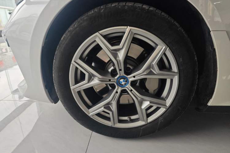 Used BMW i3 2024 eDrive 35 L
