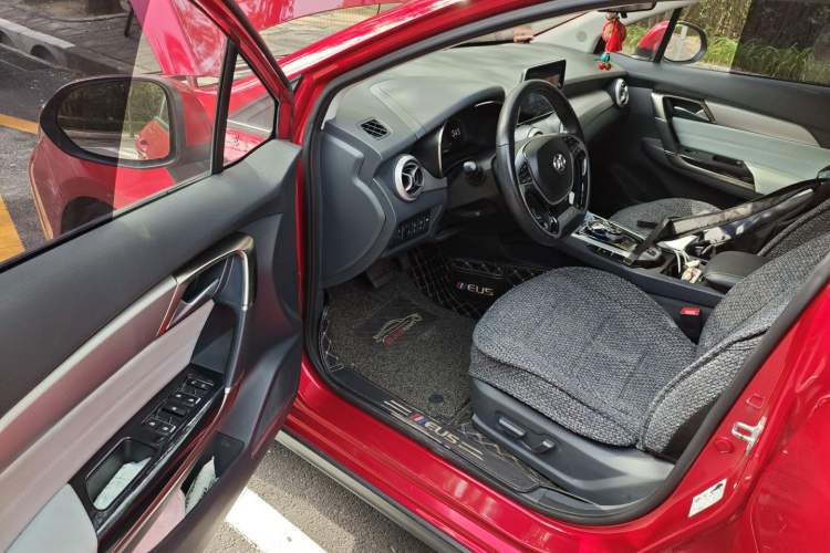 Used BAIC Beijing EU5 2018 R550 Smart Trend Edition
