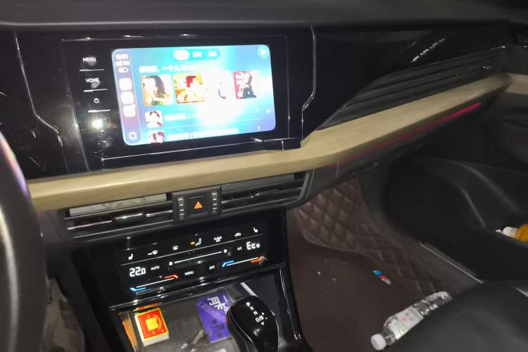 Used Volkswagen Passat New Energy 2020 430 PHEV Hybrid Luxury Edition China VI Standard Audio And AC Panel