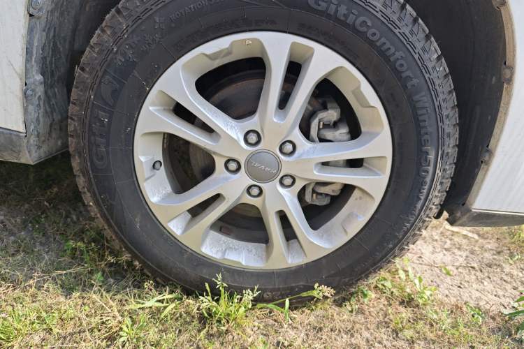 Used Haval M6 2017 1.5T Automatic Two-Wheel Drive Urban Model Exterior 1