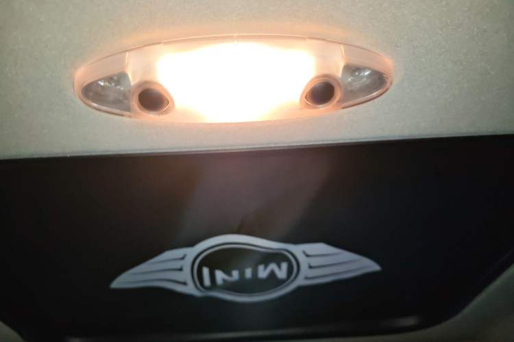 Used MINI 2011 1.6L COOPER Fun Headliner