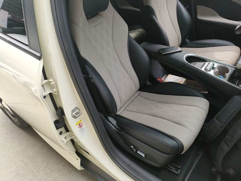 Used BYD Dolphin 2023 420 km Fashion Edition — 24