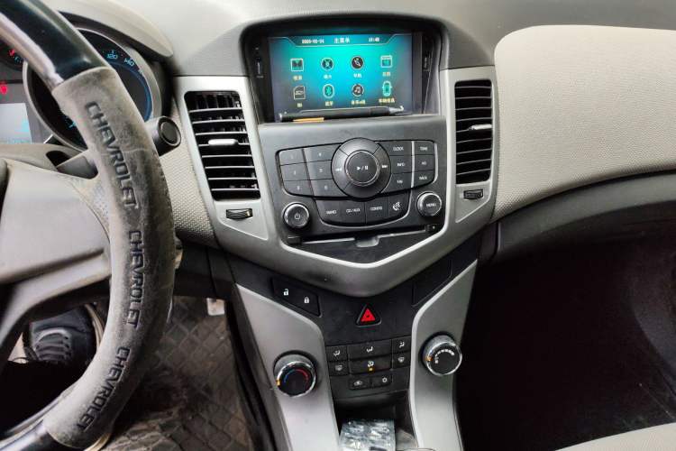 Used Chevrolet Cruze 2013 1.6L SL Grand Edition Manual Transmission
