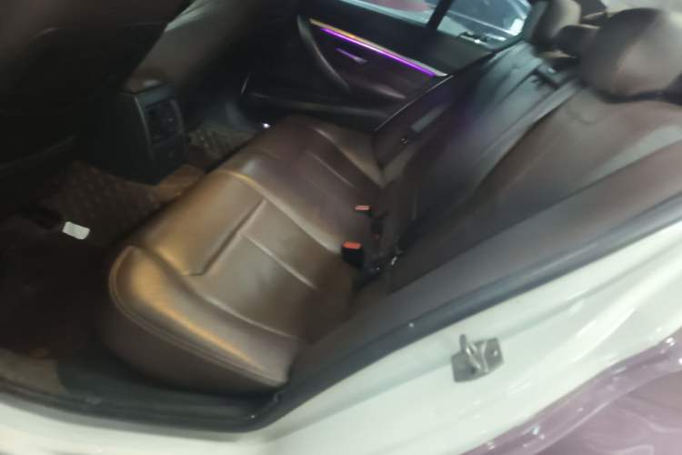 Used BMW 3 Series 2019 320i M Sport Night Edition Left Rear Seat