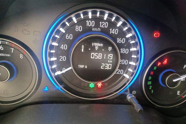 Used Honda Crider 2013 1.8L automatic luxury edition
