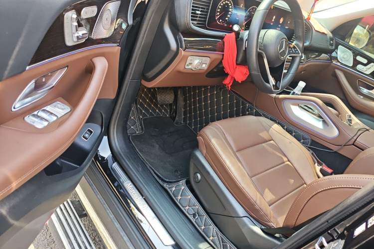 Used Mercedes-Benz GLE 2025 GLE 350 4MATIC Stylish Model Driver Seat