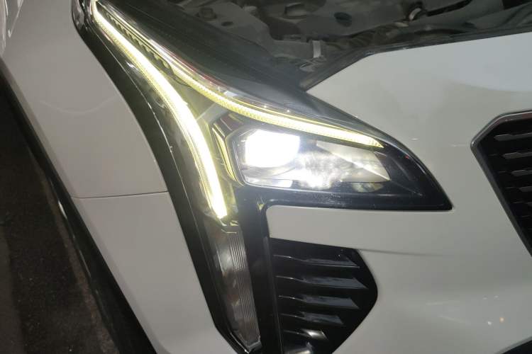 Used Cadillac XT4 2018 28T Two-Wheel Drive Tech Version
