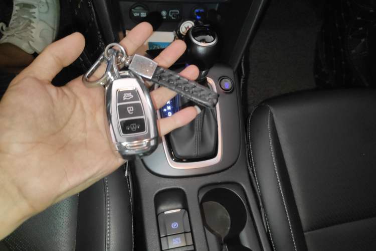 Used Hyundai ENCINO 2018 1.6T Dual-Clutch Zhilian Edition China V Standard
