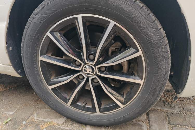 Used Skoda Octavia 2016 1.6L Manual Smart Drive Version